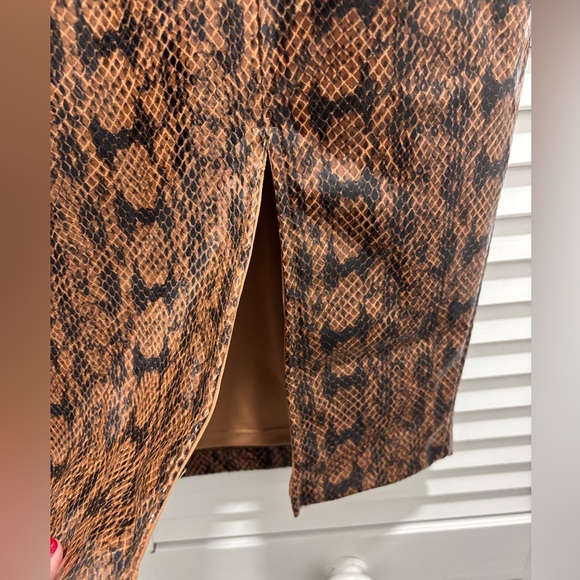 (NWT) Express Brown Snake Print Faux Leather Midi Skirt - Picture 4 of 4